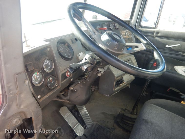 image for item HQ9540 1998 Mack RD600  dump truck