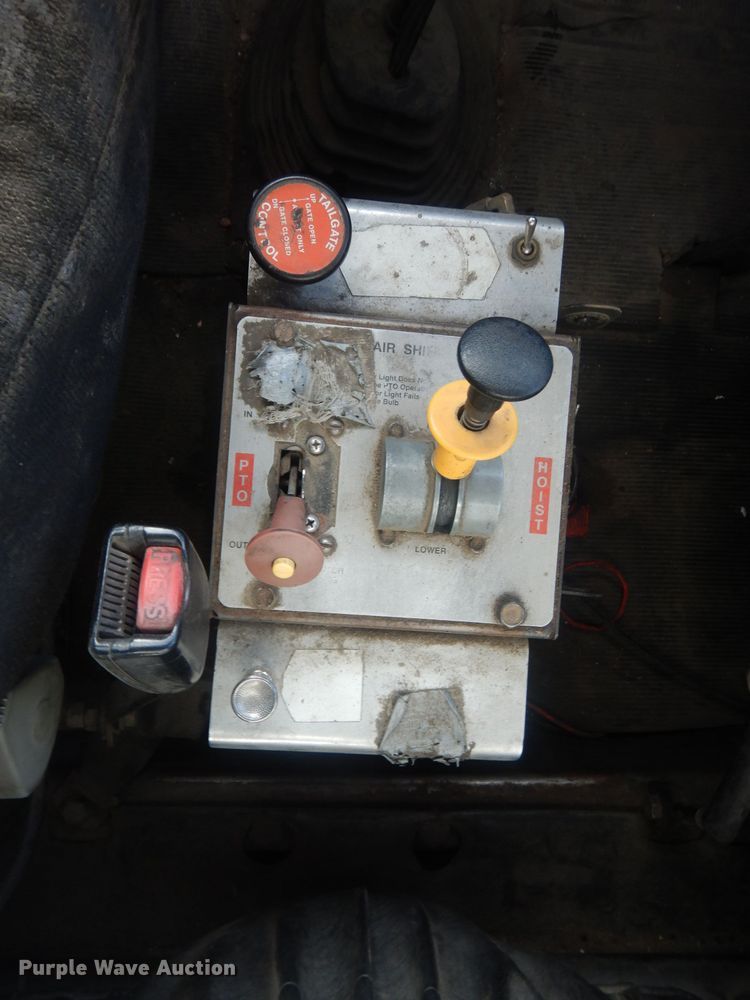 image for item HQ9540 1998 Mack RD600  dump truck