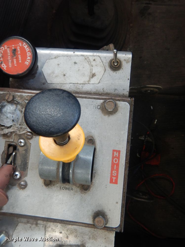 image for item HQ9540 1998 Mack RD600  dump truck