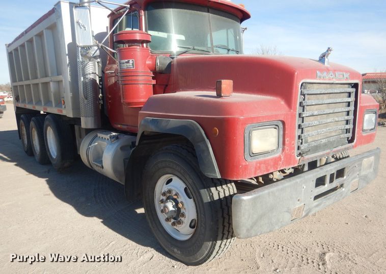 image for item HQ9540 1998 Mack RD600  dump truck