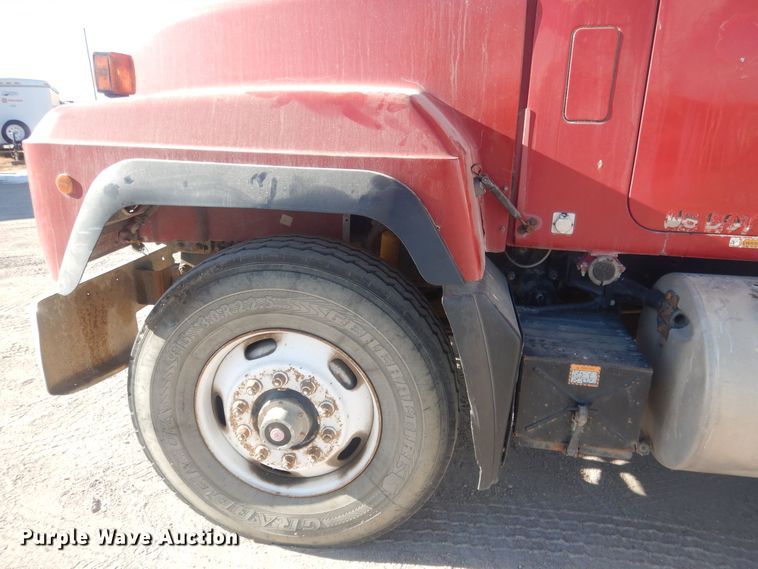 image for item HQ9540 1998 Mack RD600  dump truck