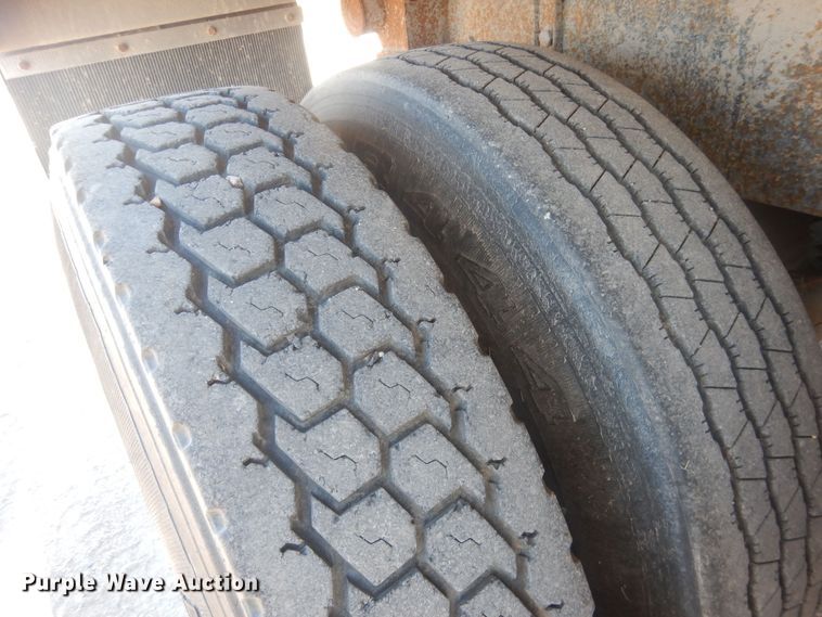 image for item HQ9540 1998 Mack RD600  dump truck