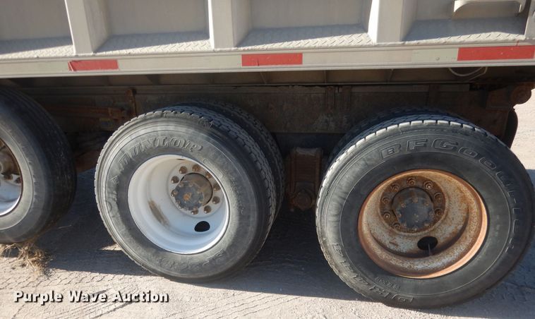 image for item HQ9540 1998 Mack RD600  dump truck