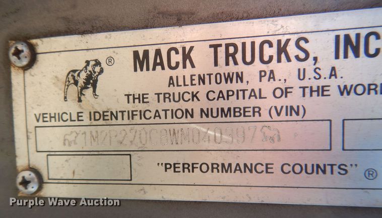 image for item HQ9540 1998 Mack RD600  dump truck