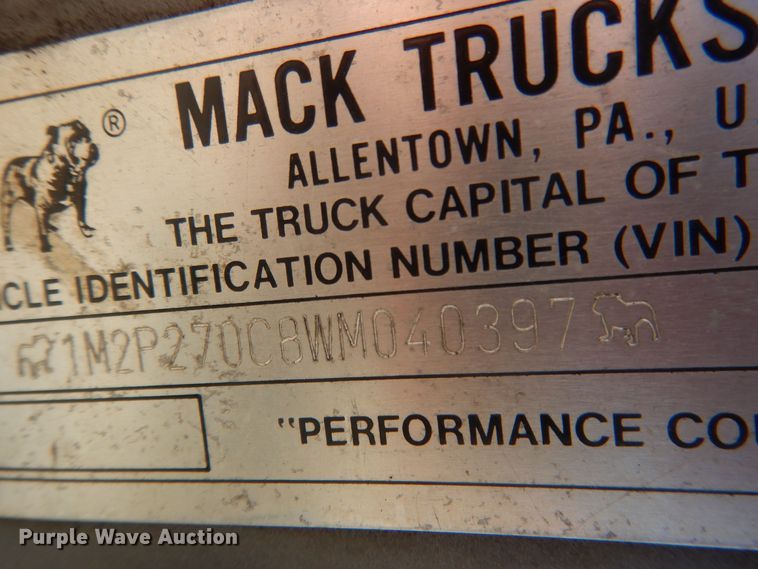 image for item HQ9540 1998 Mack RD600  dump truck