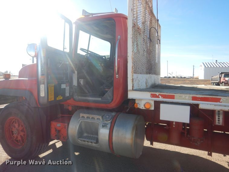 image for item HQ9541 1996 Mack RD688S  crane truck