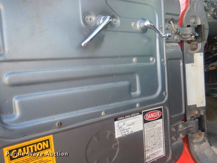 image for item HQ9541 1996 Mack RD688S  crane truck