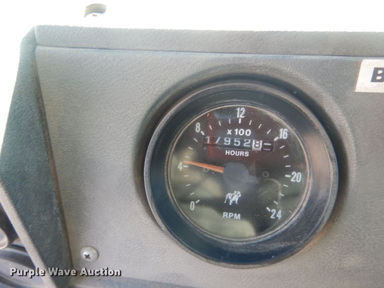 image for item HQ9541 1996 Mack RD688S  crane truck