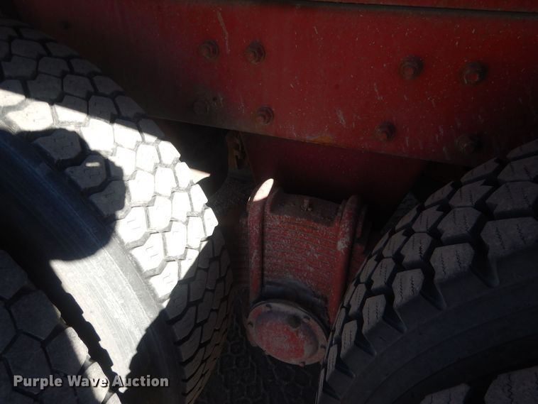 image for item HQ9541 1996 Mack RD688S  crane truck