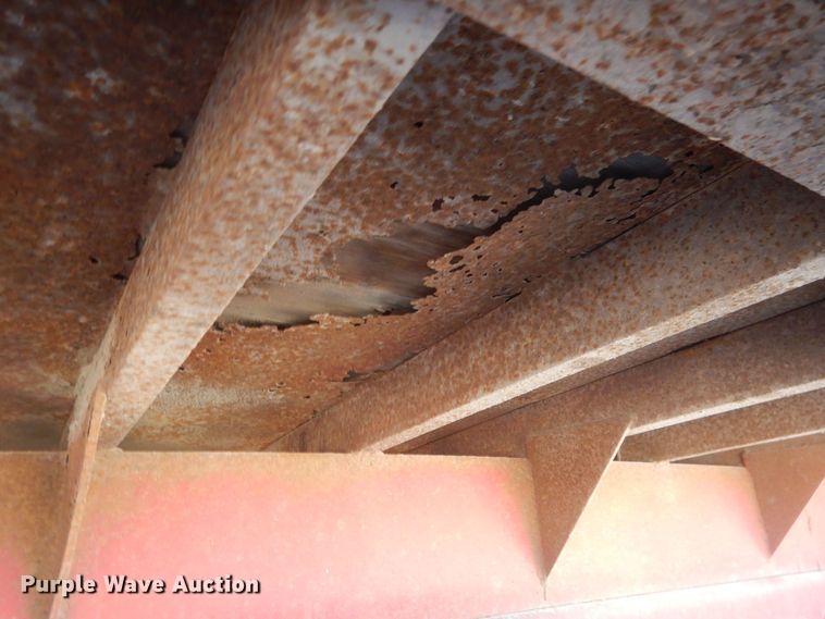 image for item HQ9541 1996 Mack RD688S  crane truck