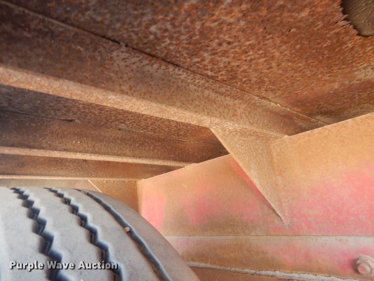 image for item HQ9541 1996 Mack RD688S  crane truck