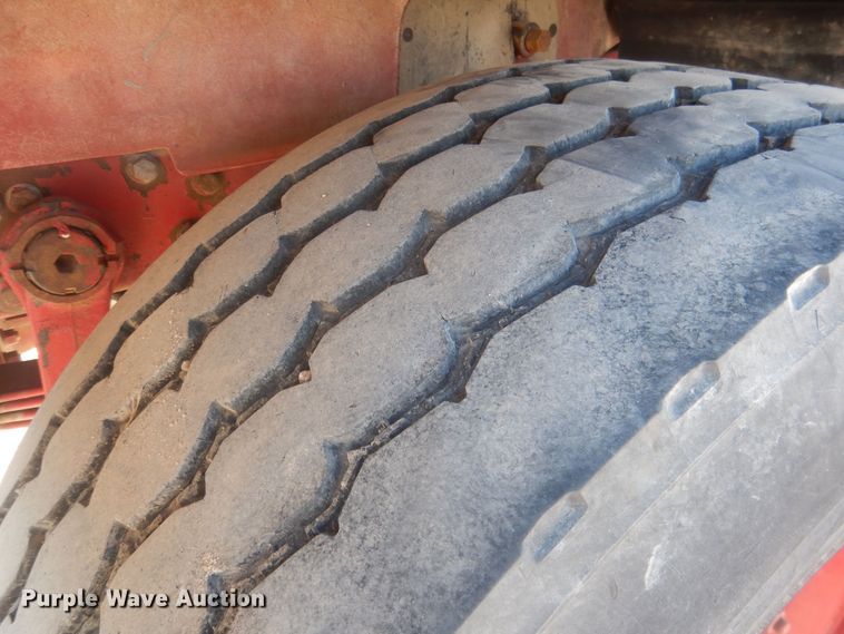 image for item HQ9541 1996 Mack RD688S  crane truck