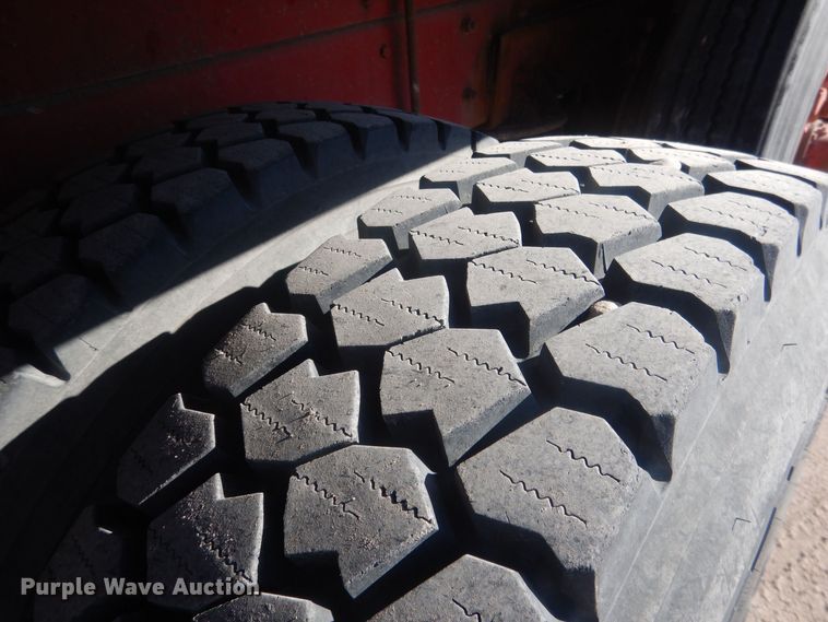 image for item HQ9541 1996 Mack RD688S  crane truck