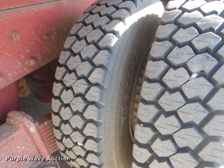 image for item HQ9541 1996 Mack RD688S  crane truck