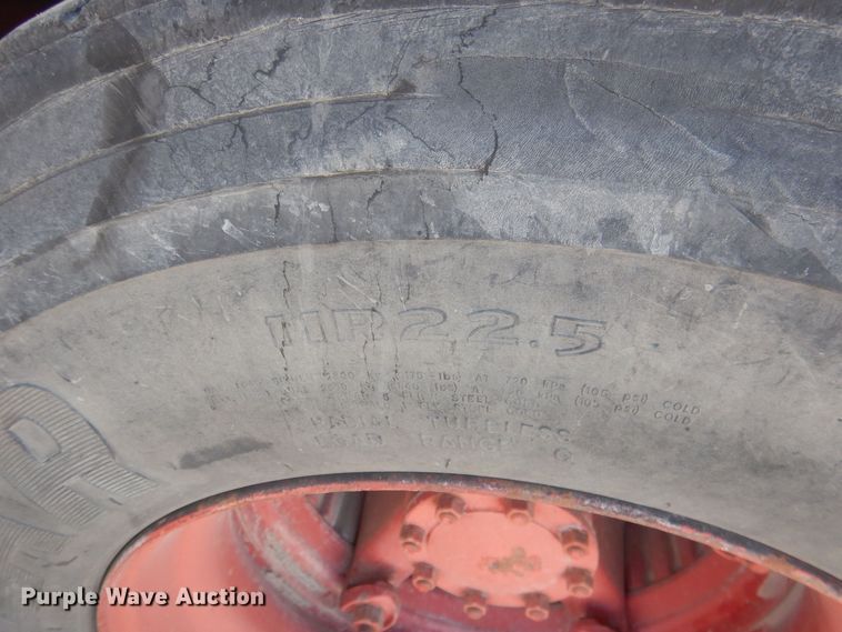 image for item HQ9541 1996 Mack RD688S  crane truck