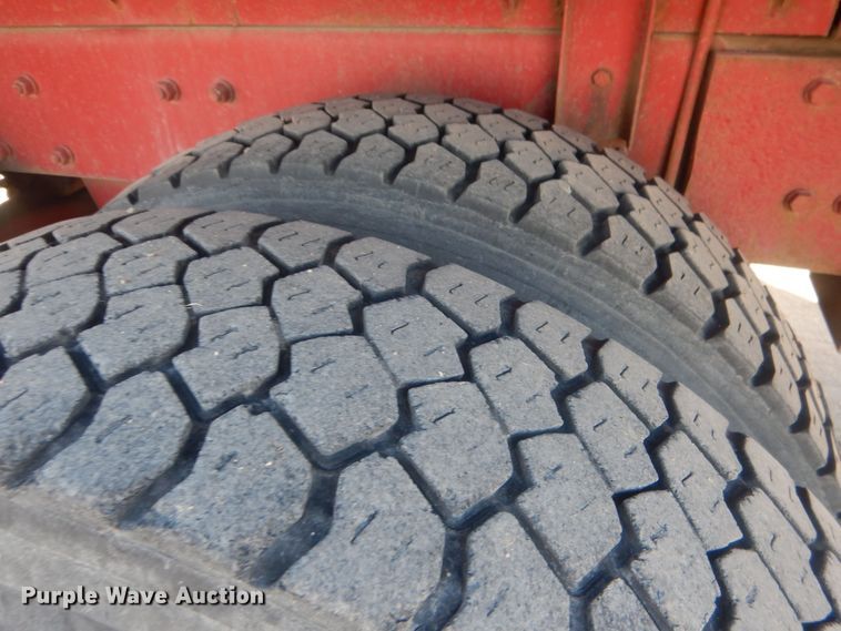 image for item HQ9541 1996 Mack RD688S  crane truck