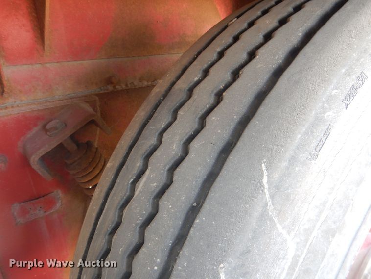 image for item HQ9541 1996 Mack RD688S  crane truck