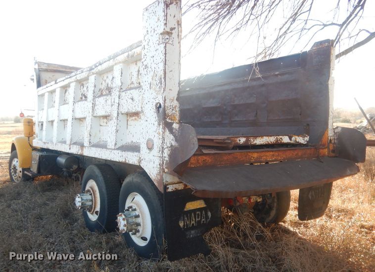 image for item HQ9556 1974 Kenworth W900  dump truck