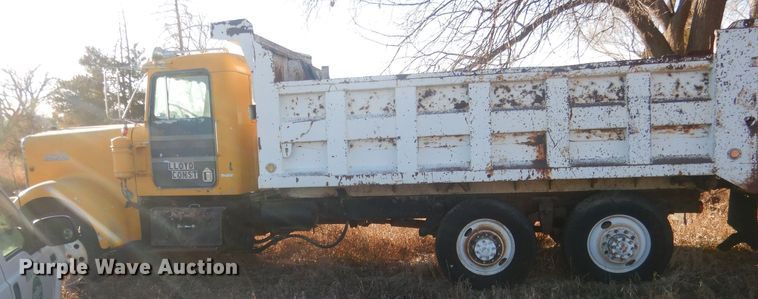 image for item HQ9556 1974 Kenworth W900  dump truck