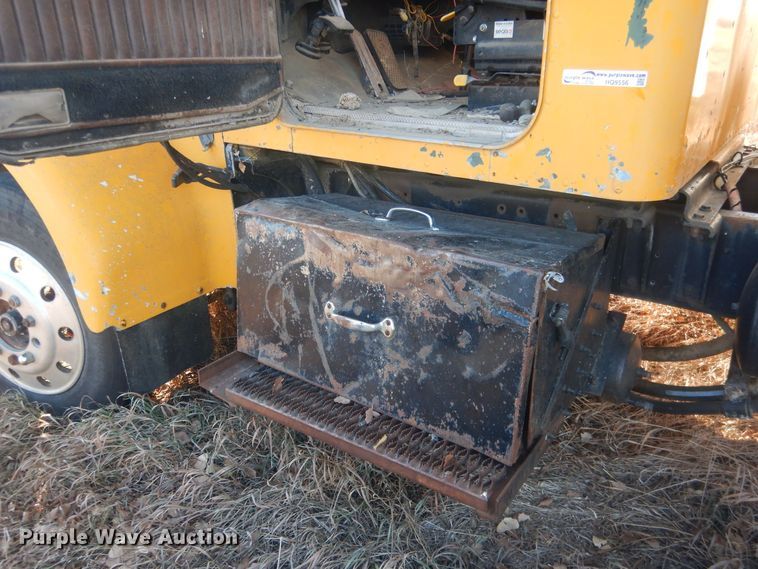 image for item HQ9556 1974 Kenworth W900  dump truck