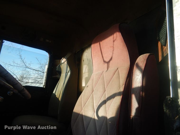 image for item HQ9556 1974 Kenworth W900  dump truck