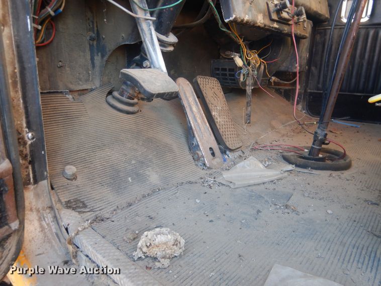 image for item HQ9556 1974 Kenworth W900  dump truck