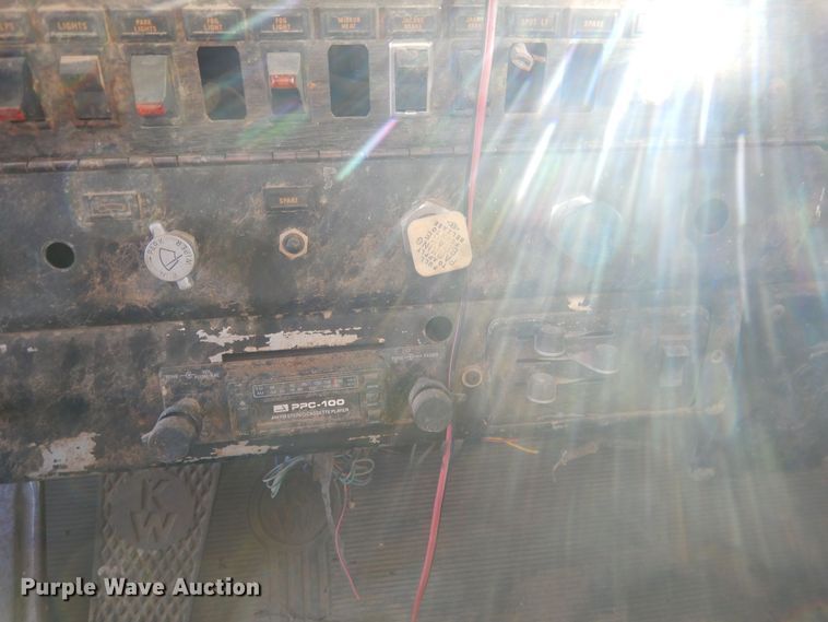 image for item HQ9556 1974 Kenworth W900  dump truck