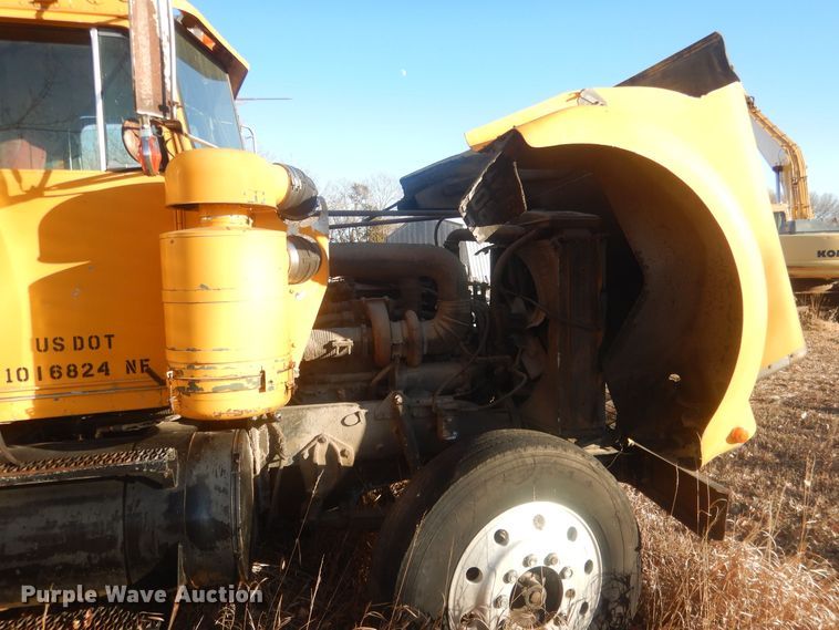 image for item HQ9556 1974 Kenworth W900  dump truck