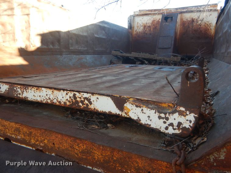 image for item HQ9556 1974 Kenworth W900  dump truck