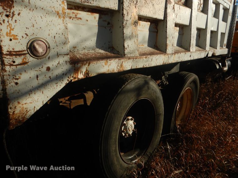 image for item HQ9556 1974 Kenworth W900  dump truck