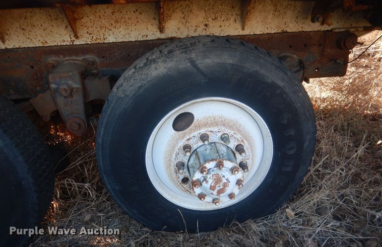 image for item HQ9556 1974 Kenworth W900  dump truck