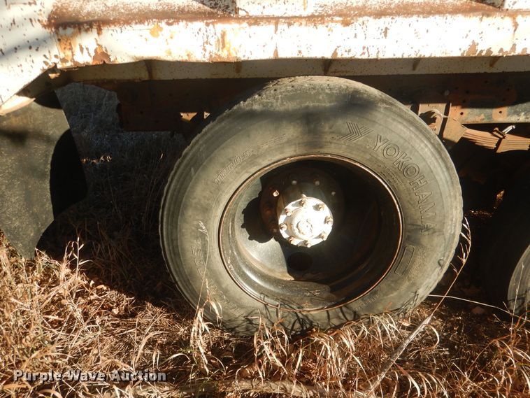 image for item HQ9556 1974 Kenworth W900  dump truck