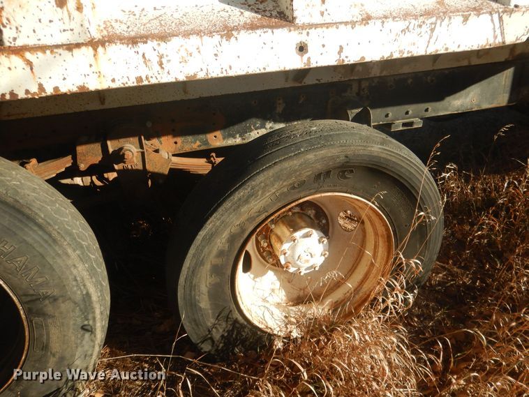 image for item HQ9556 1974 Kenworth W900  dump truck