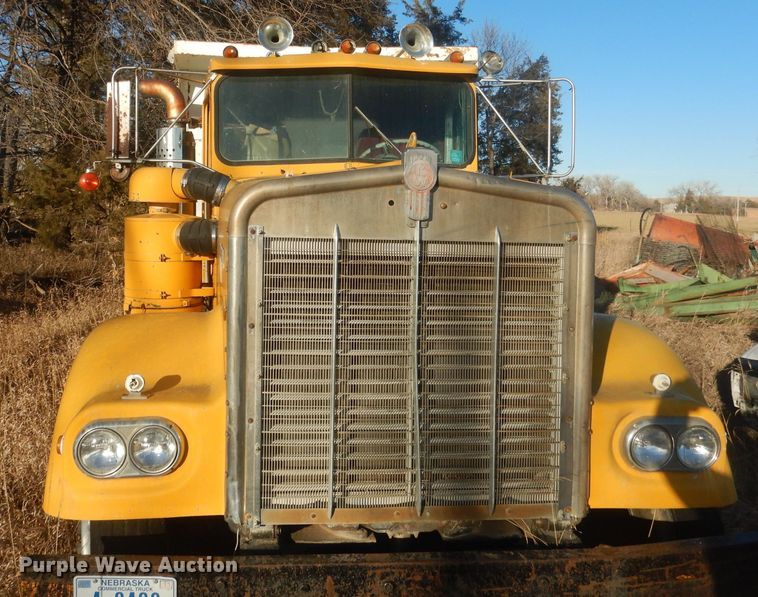 image for item HQ9556 1974 Kenworth W900  dump truck