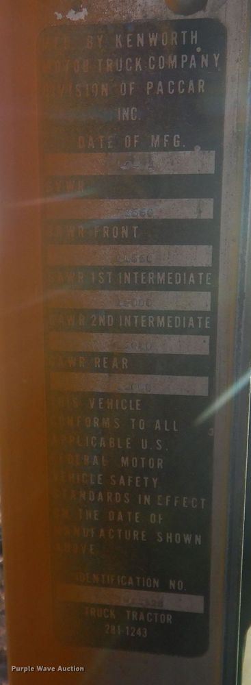 image for item HQ9556 1974 Kenworth W900  dump truck