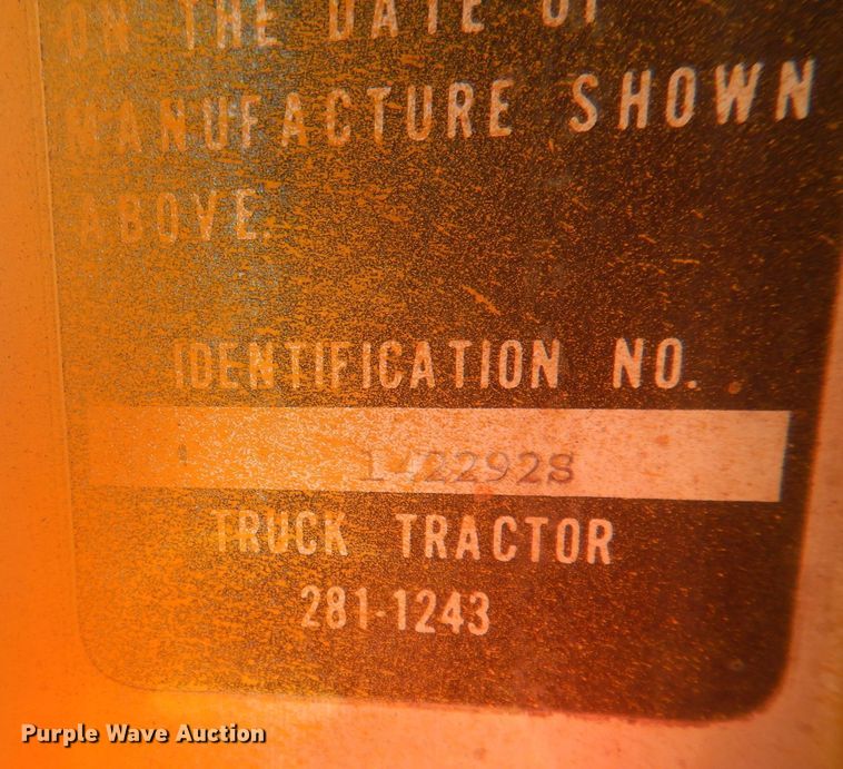 image for item HQ9556 1974 Kenworth W900  dump truck
