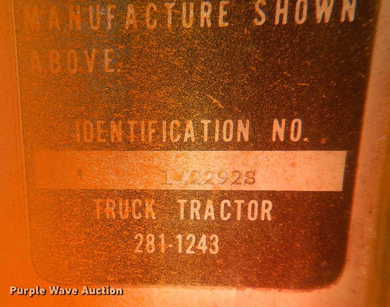 image for item HQ9556 1974 Kenworth W900  dump truck