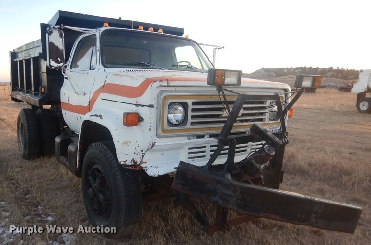 image for item HQ9564 1985 Chevrolet C6500  dump truck