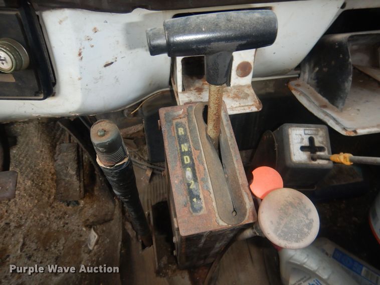 image for item HQ9564 1985 Chevrolet C6500  dump truck