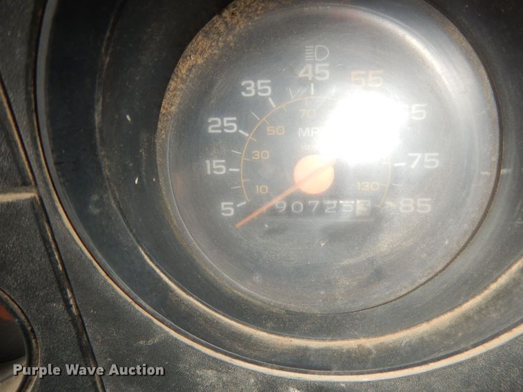 image for item HQ9564 1985 Chevrolet C6500  dump truck