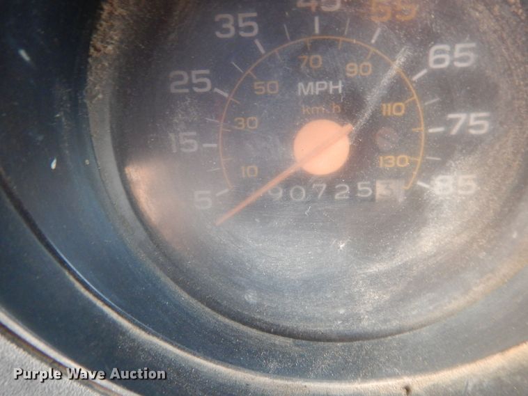 image for item HQ9564 1985 Chevrolet C6500  dump truck