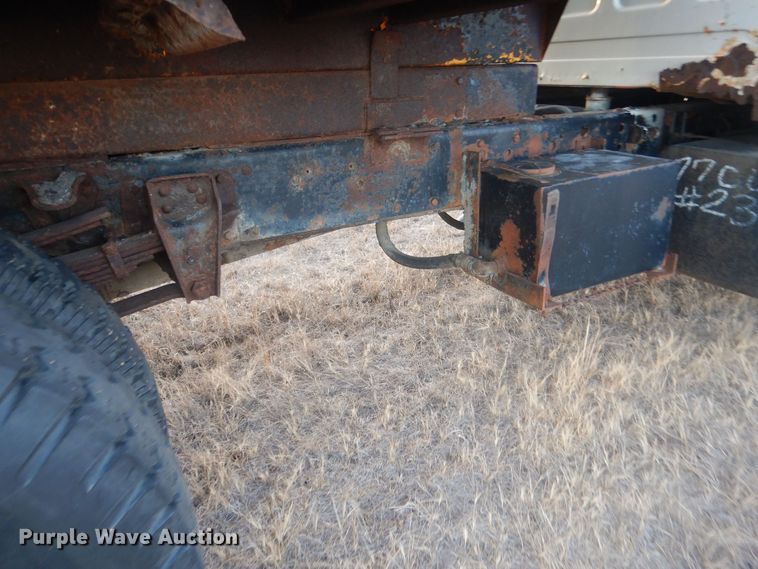 image for item HQ9564 1985 Chevrolet C6500  dump truck