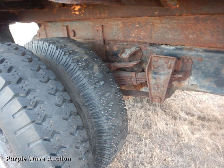 image for item HQ9564 1985 Chevrolet C6500  dump truck