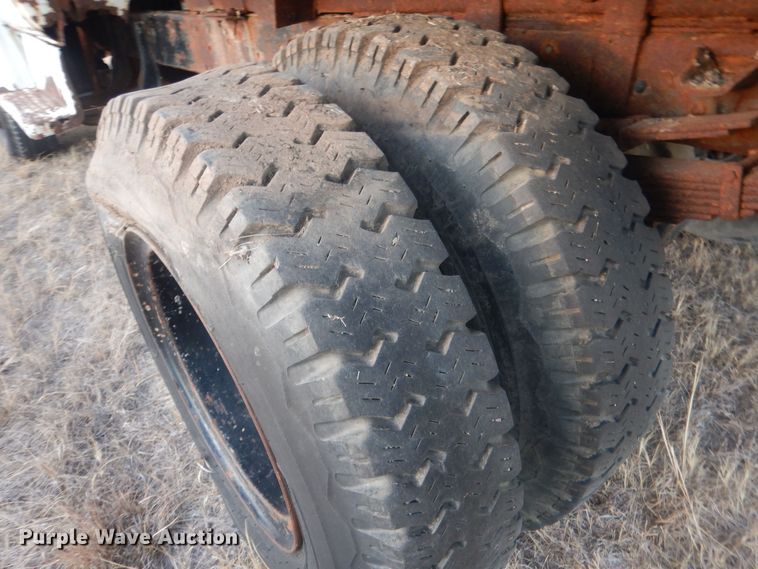 image for item HQ9564 1985 Chevrolet C6500  dump truck