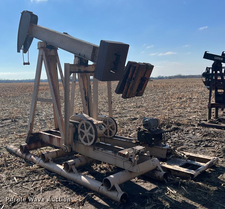 image for item ID9247 (2) pump jacks