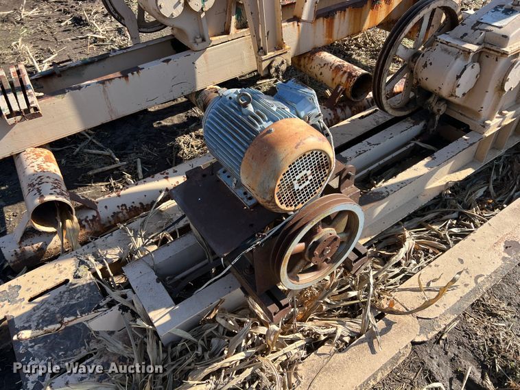 image for item ID9247 (2) pump jacks