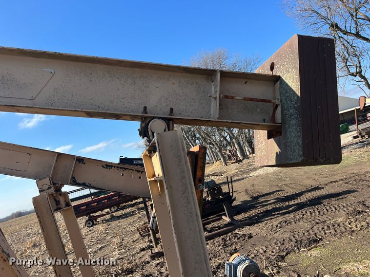 image for item ID9247 (2) pump jacks