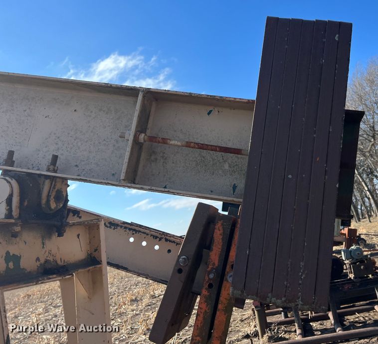 image for item ID9247 (2) pump jacks