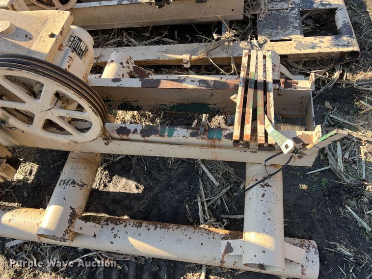 image for item ID9247 (2) pump jacks