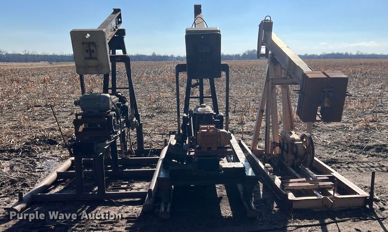image for item ID9248 (3) pump jacks